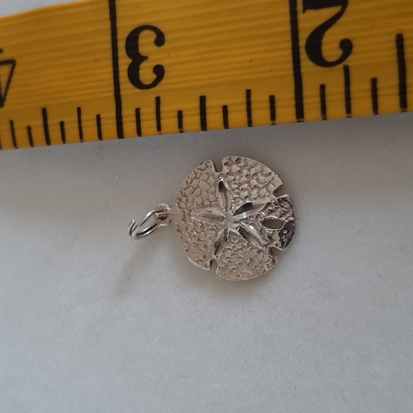 Sand dollar pendant - Picture 4 of 4